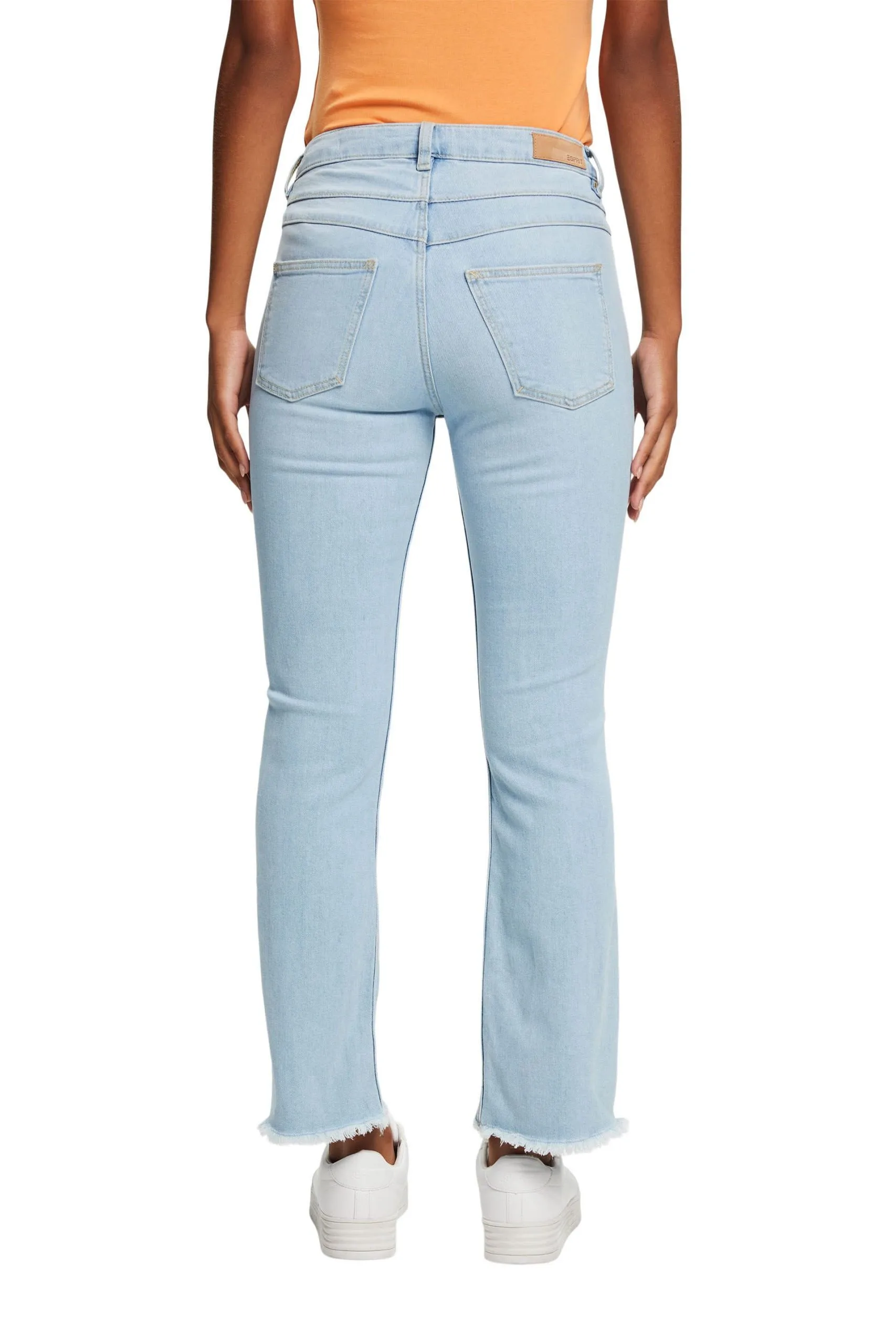 ESPRIT Ausgestellte Baumwolljeans Mit Mittlerer Bundhöhe Blue Light Washed – Bild 3