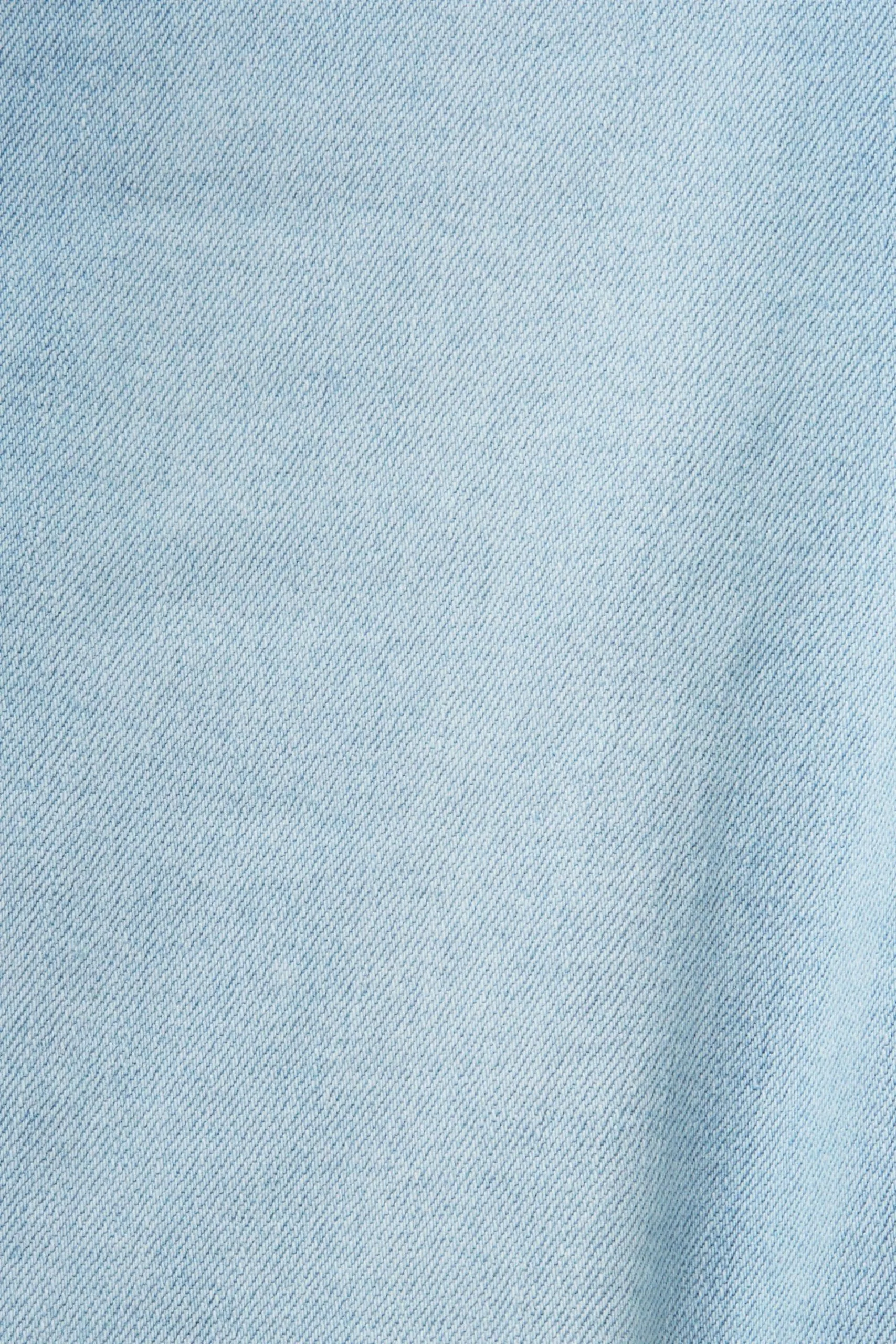 ESPRIT Ausgestellte Baumwolljeans Mit Mittlerer Bundhöhe Blue Light Washed – Bild 4