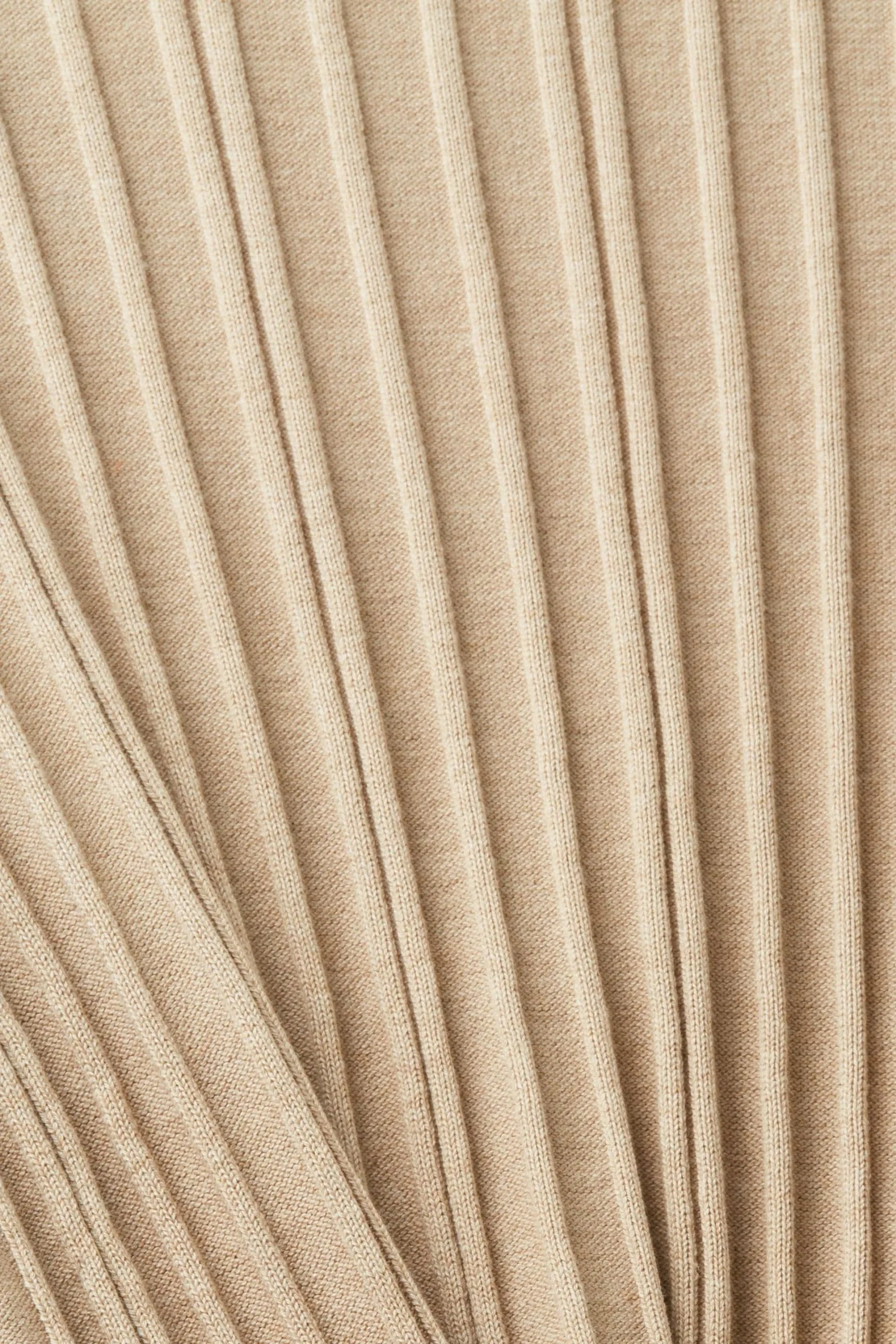 ESPRIT Gerippter Kurzarm-Pullover Sand – Bild 4